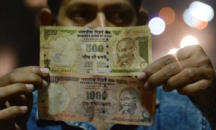 India withdraws 500 and 1,000 rupee notes in effort to fight corruption 